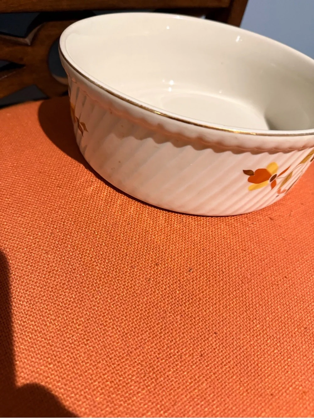 Vintage Hall Superior Kitchenware. EUC . No chips or cracks.